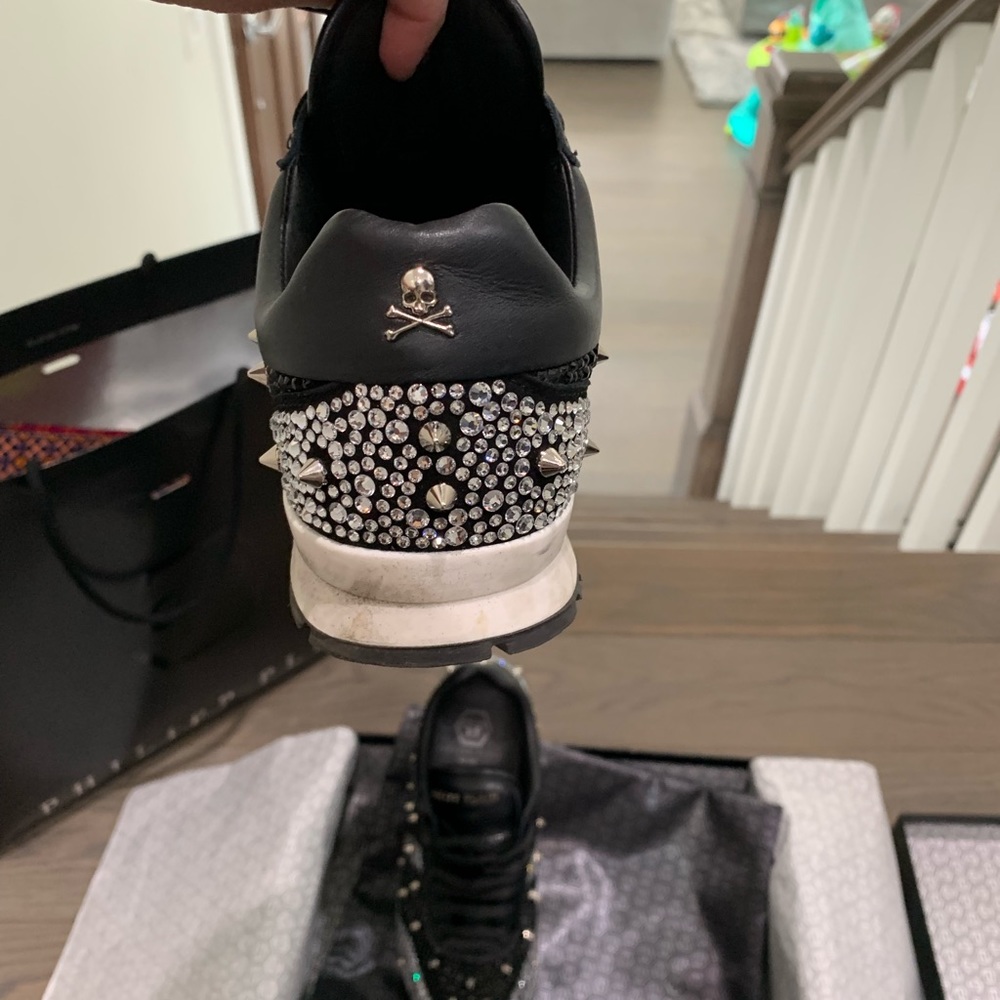 Stunning sneakers